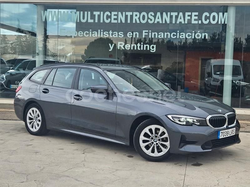 Gris / plata Usado 2021 BMW 318 Familiar | 21.950 € (Precio justo) - Imagen 1/4