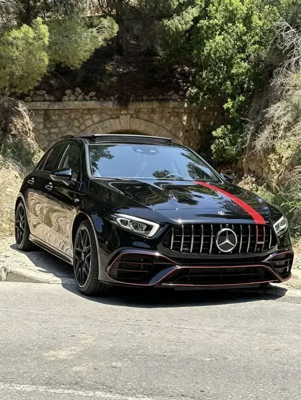 Usado Mercedes A45 AMG Premium 421 CV (309 kW) 2023 Negro Utilitario