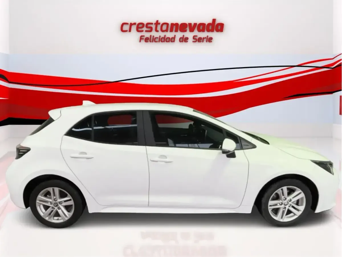 Usado Toyota Corolla Active 122 CV (89 kW) 2022 Rojo