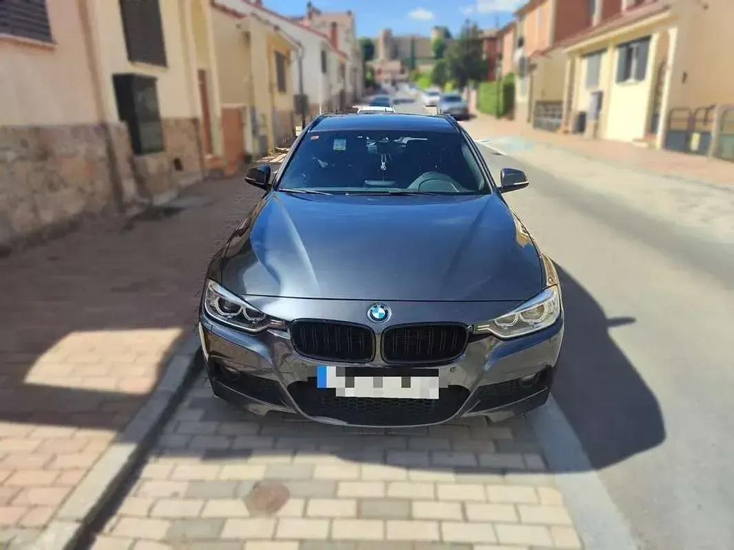 Usado BMW 318 143 CV (105 kW) 2015 Gris Familiar