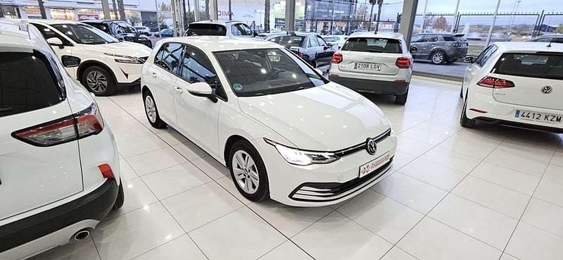 Usado VW Golf VIII 116 CV (85 kW) 2021 Blanco Utilitario