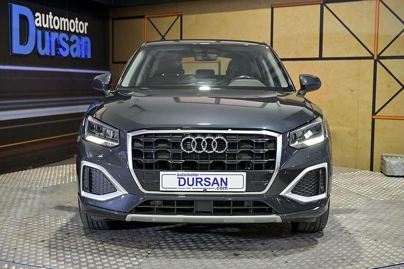 Usado Audi Q2 Advanced Plus 116 CV (85 kW) 2022 Gris / plata SUV