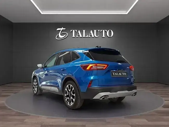 Usado Ford Kuga Active 180 CV (132 kW) 2024 Azul SUV