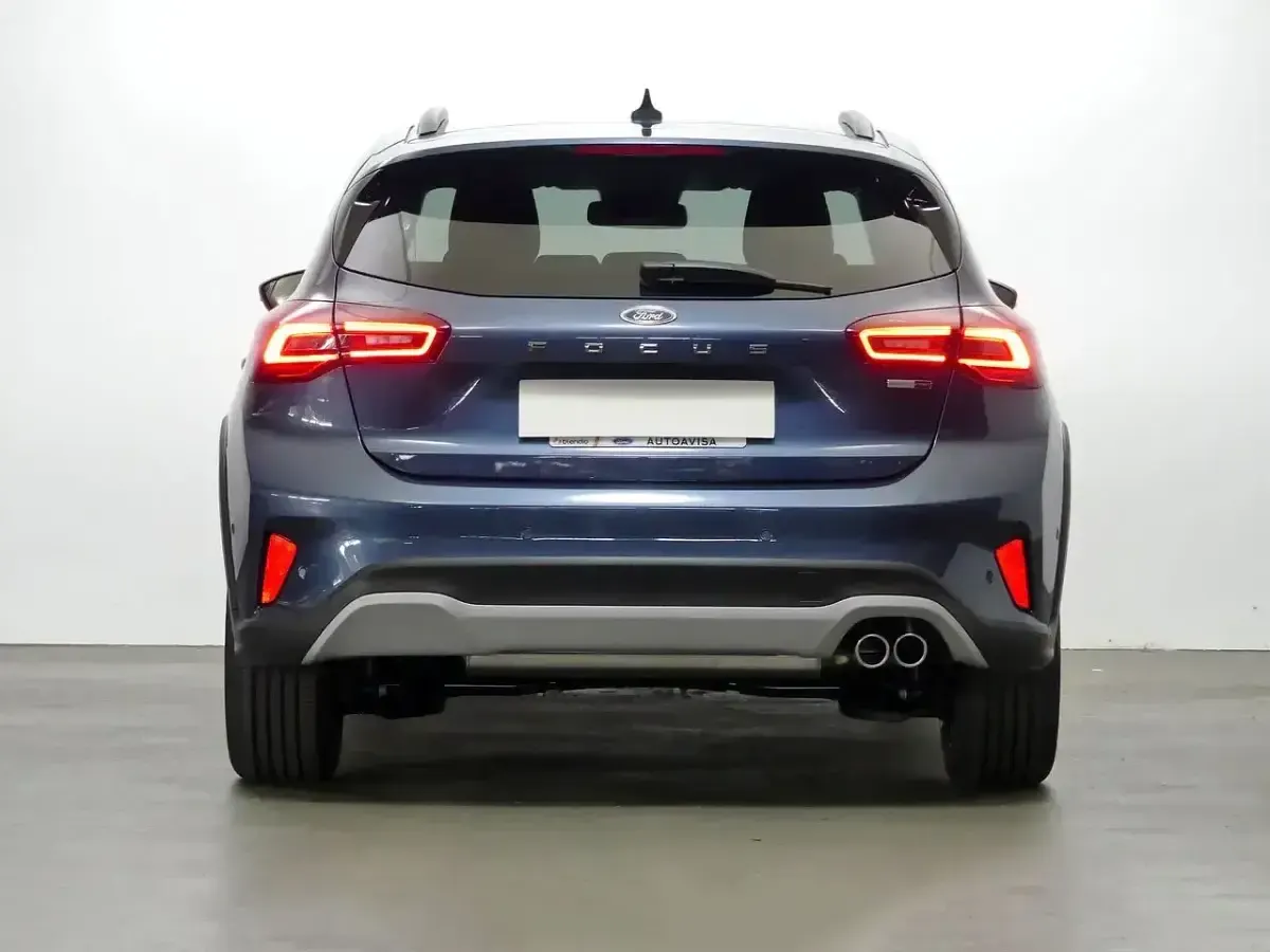 Usado Ford Focus Active X 155 CV (114 kW) 2022 Azul Utilitario