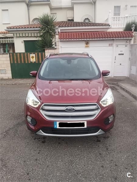 Rojo Usado 2017 Ford Kuga Vignale SUV | 12.500 € (Buen precio) - Imagen 1/4