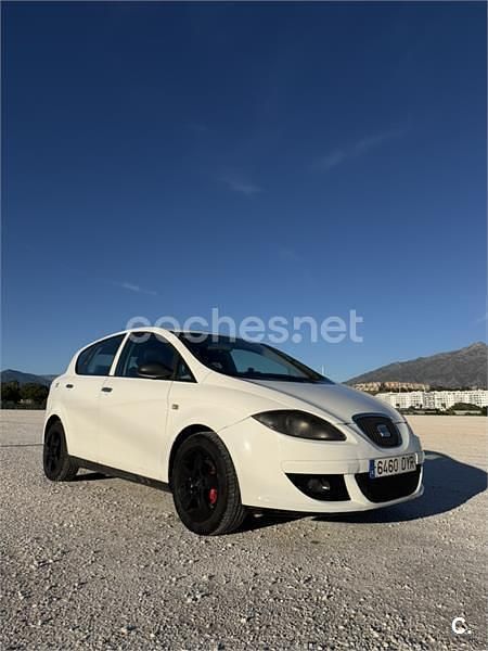 Usado Seat Toledo Reference 105 CV (77 kW) 2006 Blanco Berlina