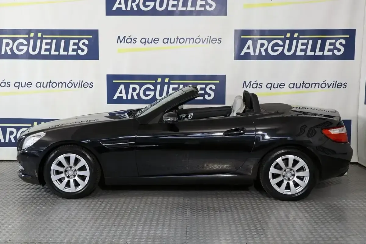 Usado Mercedes SLK250 204 CV (150 kW) 2013 Negro Descapotable