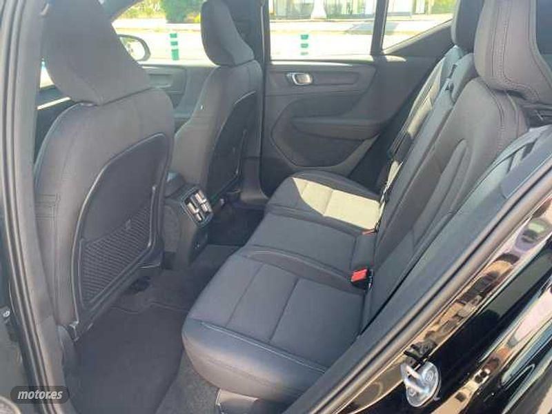 Usado Volvo XC40 Plus 300 kW (408 CV) 2022 Negro SUV