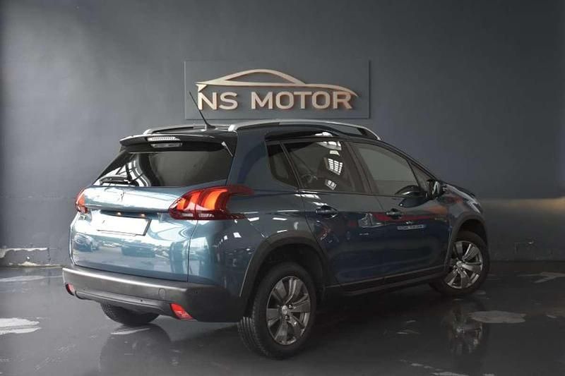 Usado Peugeot 2008 Allure 100 CV (73 kW) 2019 Azul SUV