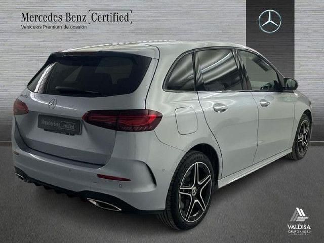 Usado Mercedes B250e AMG line 218 CV (160 kW) 2025 Plata hightech Monovolumen
