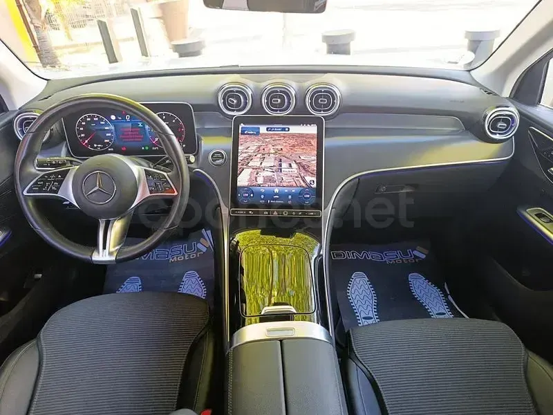 Usado Mercedes GLC220 197 CV (144 kW) 2025 Blanco SUV