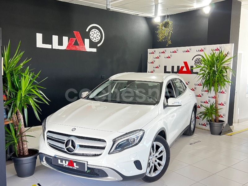 Blanco Usado 2015 Mercedes GLA200 Urban SUV | 15.900 € (Un poco caro) - Imagen 1/4