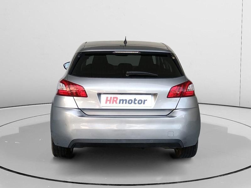 Usado Peugeot 308 GT-line 132 CV (97 kW) 2015 Gris Utilitario