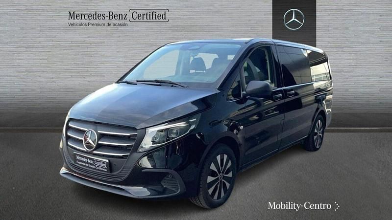 Usado Mercedes Vito 2024 Negro Van