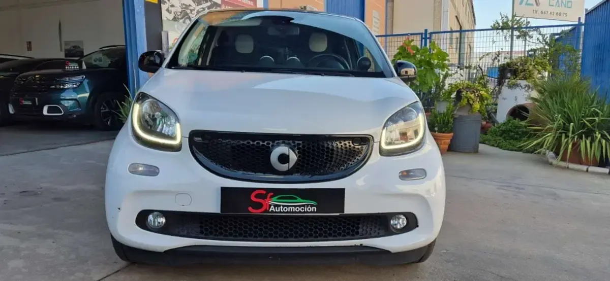 Usado Smart ForFour Proxy 71 CV (52 kW) 2015 Blanco Utilitario