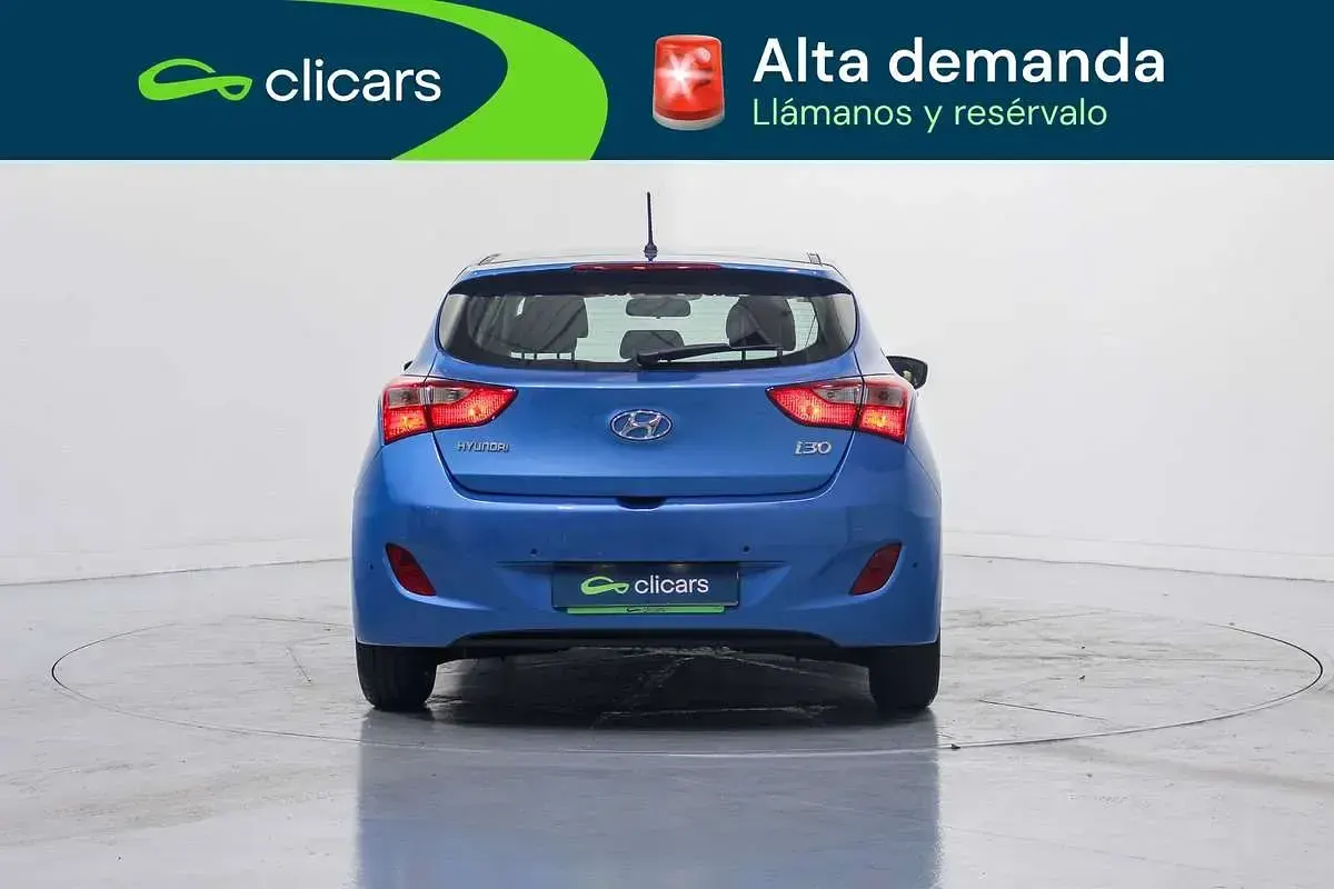 Usado Hyundai i30 120 CV (88 kW) 2017 Azul Utilitario