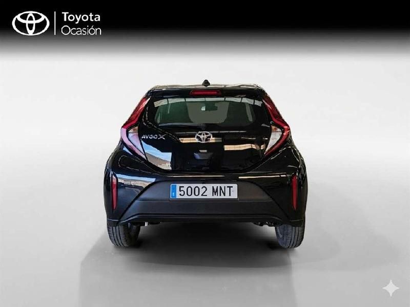 Usado Toyota Aygo X Play 72 CV (52 kW) 2024 Negro SUV
