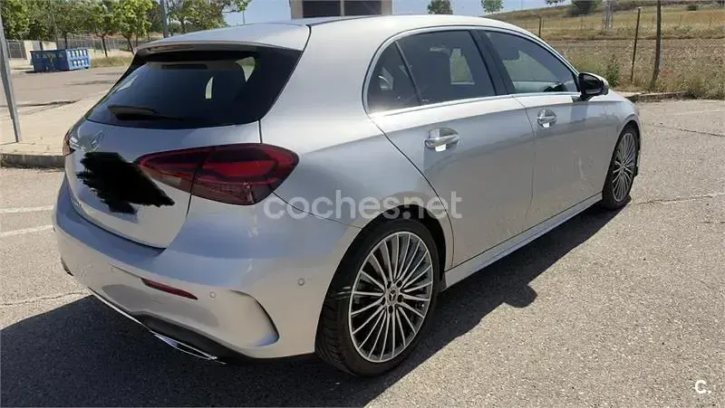 Usado Mercedes A200 150 CV (110 kW) 2023 Gris / plata Berlina