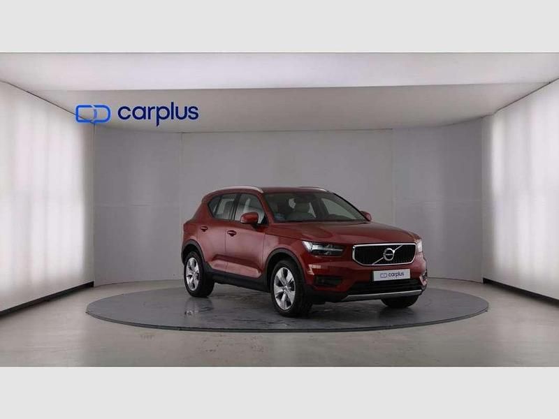 Usado Volvo XC40 Momentum 197 CV (144 kW) 2020 Rojo SUV