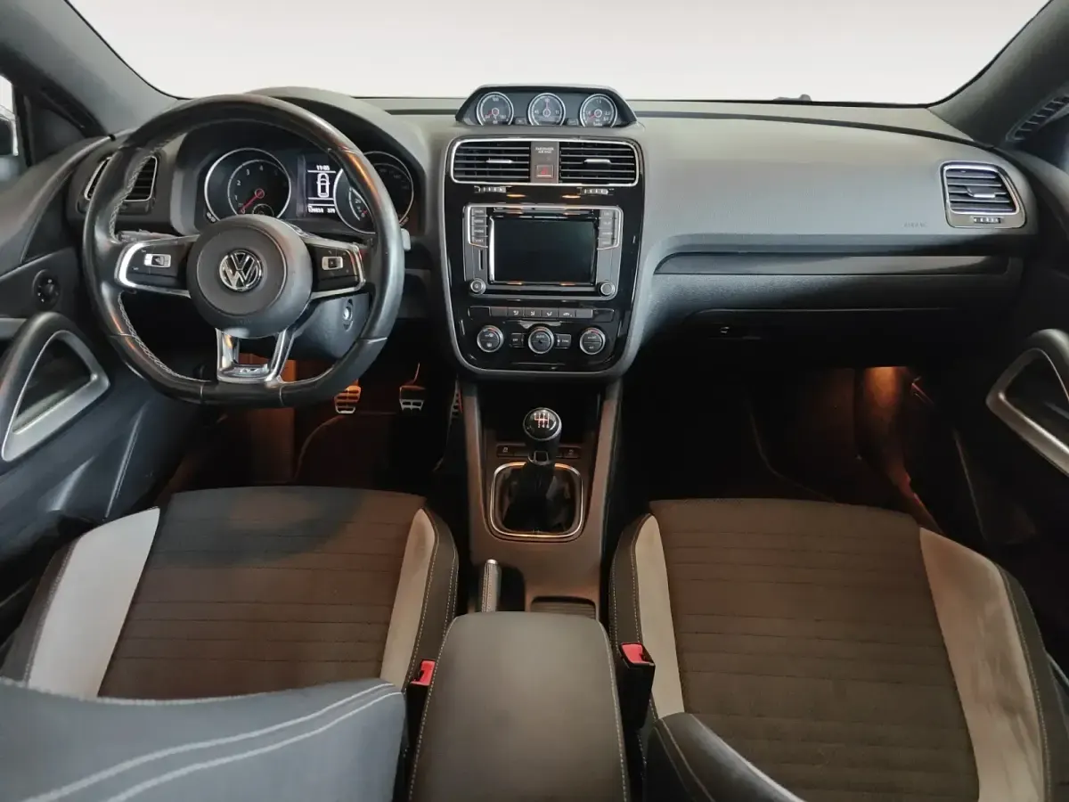 Usado VW Scirocco R-line 132 CV (97 kW) 2016 Blanco Coupe