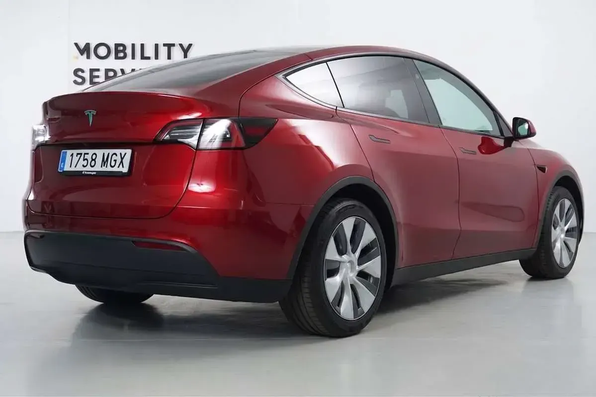 Usado Tesla Model Y RWD 378 kW (514 CV) 2023 Rojo SUV