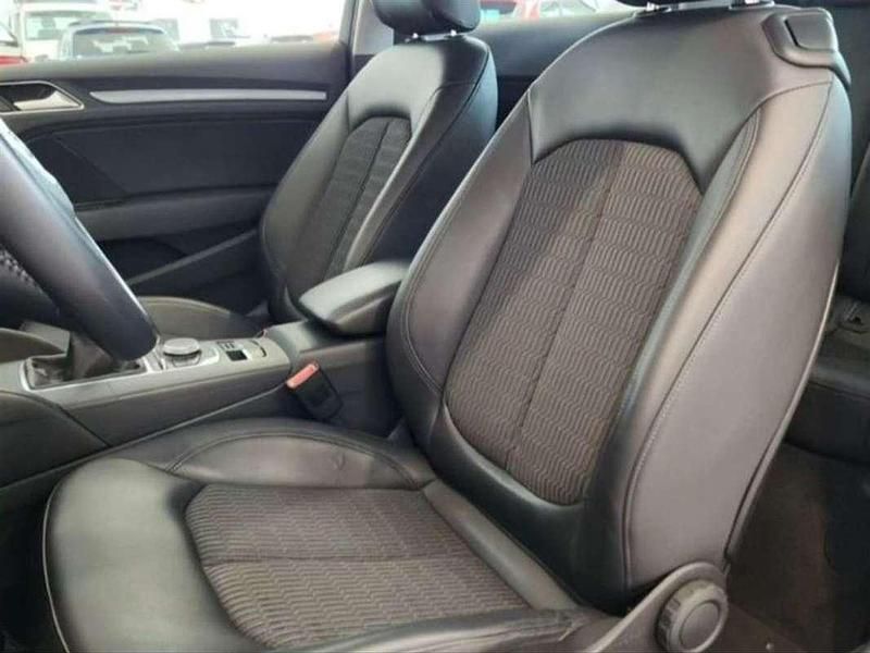 Käytetty Audi A3 Ambition 105 HP (77 kW) 2013 Valkoinen Sedan