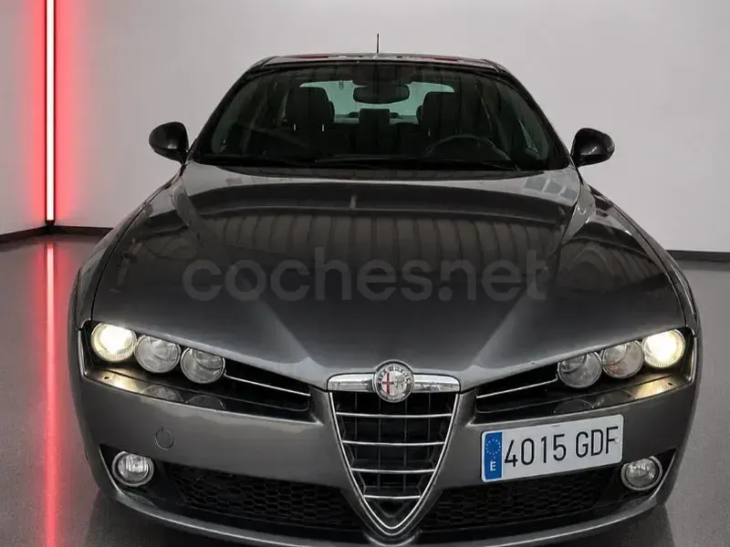 Usado Alfa Romeo 159 Distinctive 150 CV (110 kW) 2008 Gris / plata Berlina