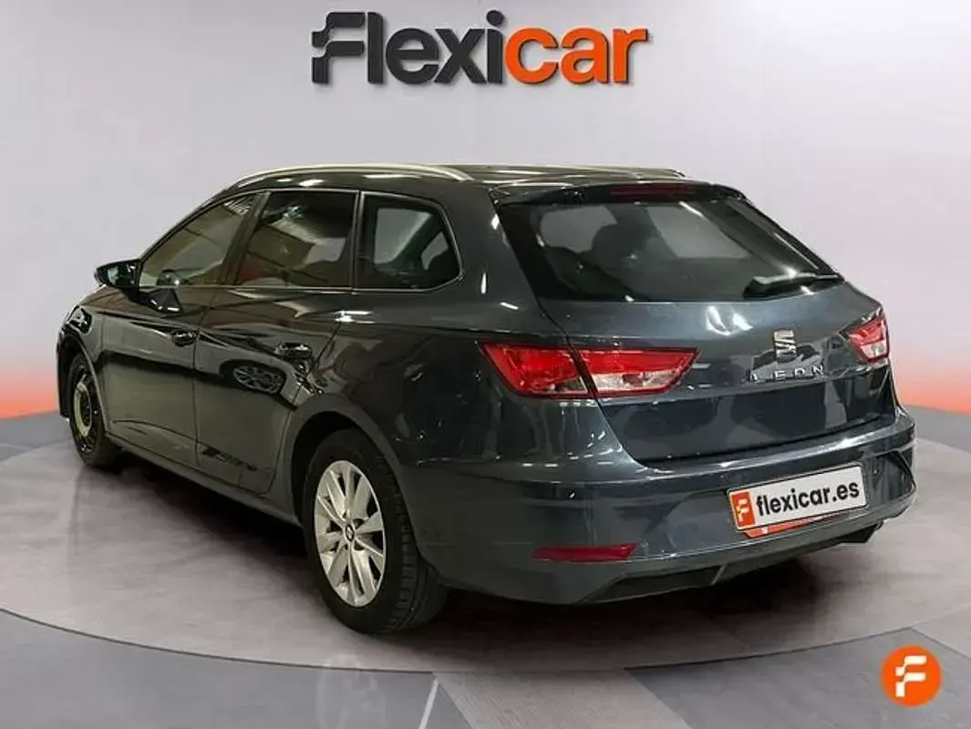 Usado Seat Leon ST Reference 116 HP (85 kW) 2019 Branco Carrinha