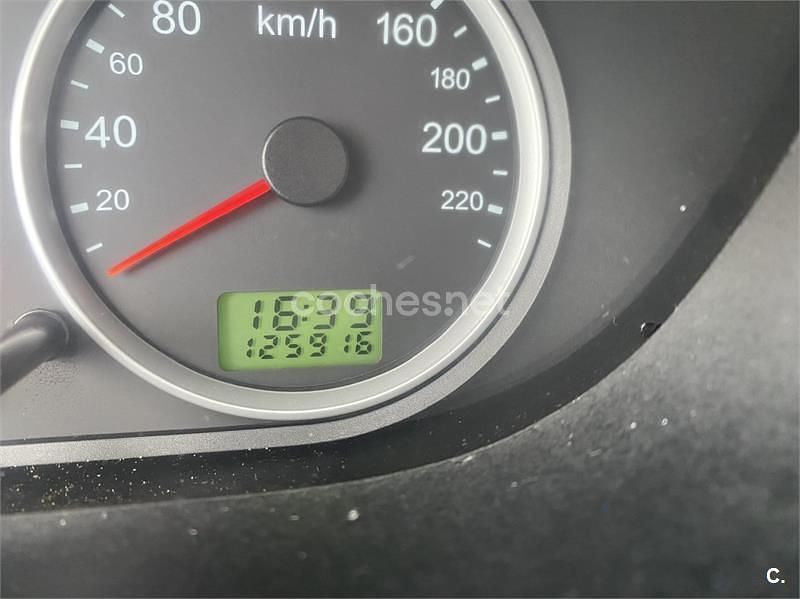 Usado Ford Fiesta 80 CV (58 kW) 2005 Azul Utilitario