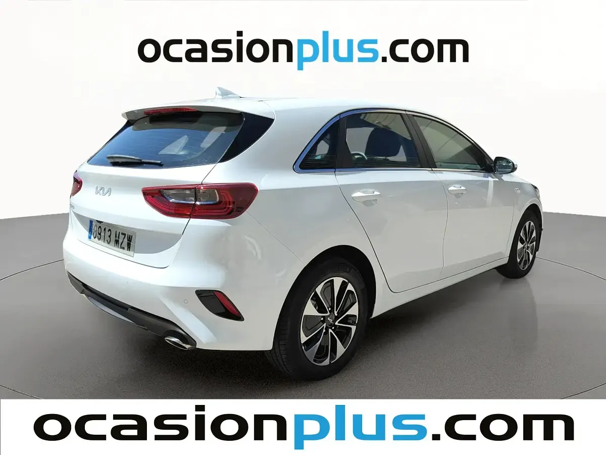 Usado Kia Ceed 101 CV (74 kW) 2025 Blanco Utilitario