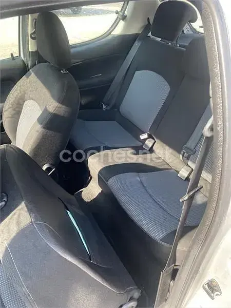 Usado Peugeot 206 75 CV (55 kW) 2003 Gris / plata Berlina