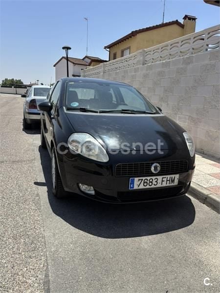 Negro Usado 2006 Fiat Grande Punto Sport Utilitario | 2650 € (Un poco caro) - Imagen 1/4