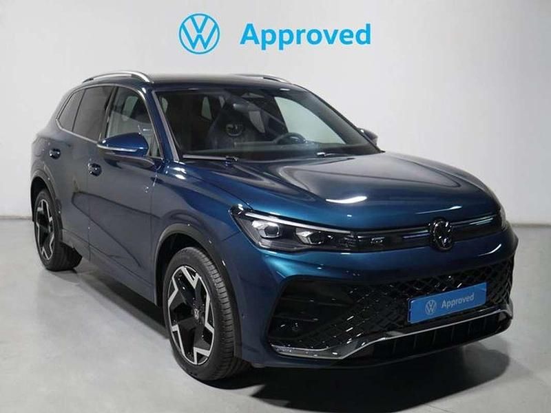 Usado VW Tiguan R-line 150 CV (110 kW) 2025 Azul SUV