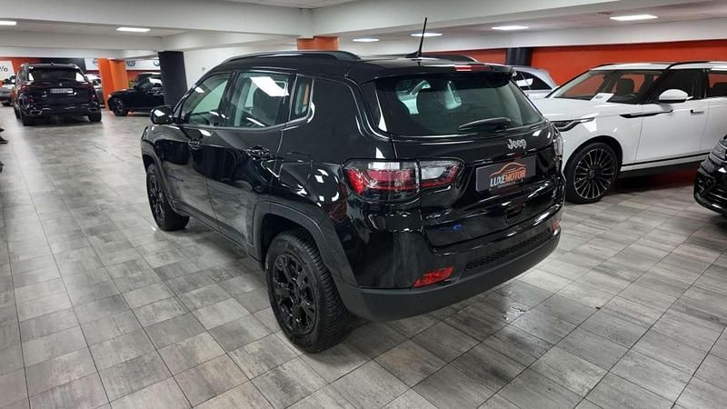 Usado Jeep Compass Limited 190 CV (139 kW) 2024 Negro SUV