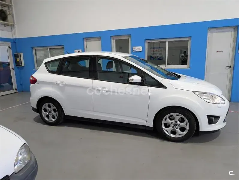 Usado Ford C-MAX Trend 125 CV (91 kW) 2013 Blanco Monovolumen