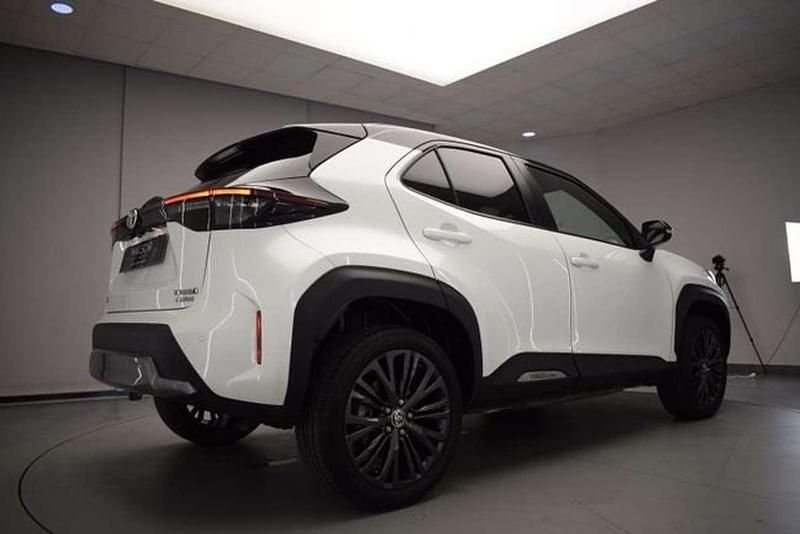 Usado Toyota Yaris Cross 116 CV (85 kW) 2023 Blanco SUV