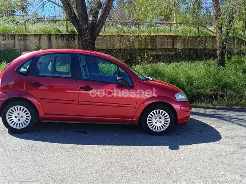 Usado Citroën C3 70 CV (51 kW) 2007 Rojo Berlina