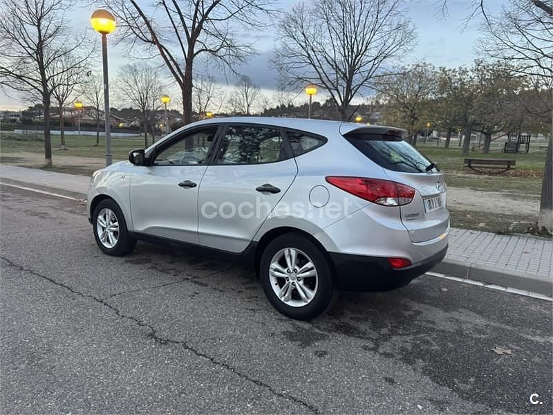 Gris / plata Usado 2011 Hyundai ix35 Comfort SUV | 5500 € (Precio justo) - Imagen 1/4