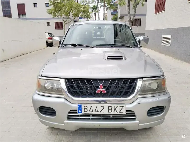 Usado Mitsubishi Montero Sport 99 CV (72 kW) 2001 Gris / plata SUV