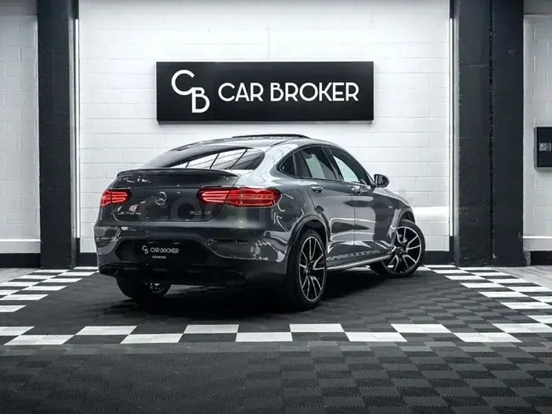Usado Mercedes GLC43 AMG 367 CV (269 kW) 2019 Gris / plata SUV