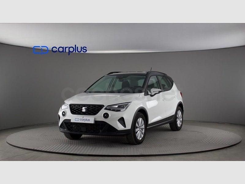 Usado Seat Arona Style 110 CV (80 kW) 2024 Blanco SUV