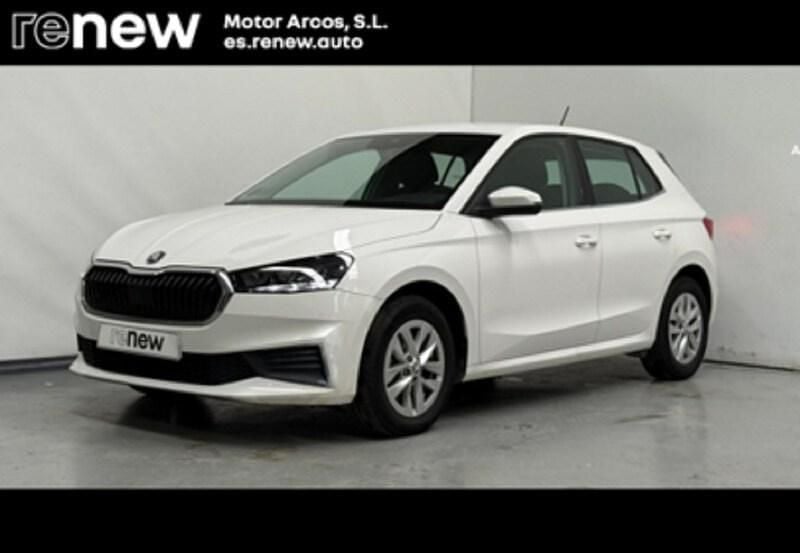 Blanco Usado 2022 Skoda Fabia Ambition Berlina | 11.900 € (Buen precio) - Imagen 1/4