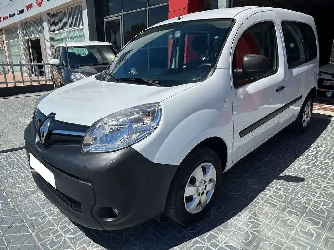 Usado Renault Kangoo 90 CV (66 kW) 2019 Blanco Monovolumen