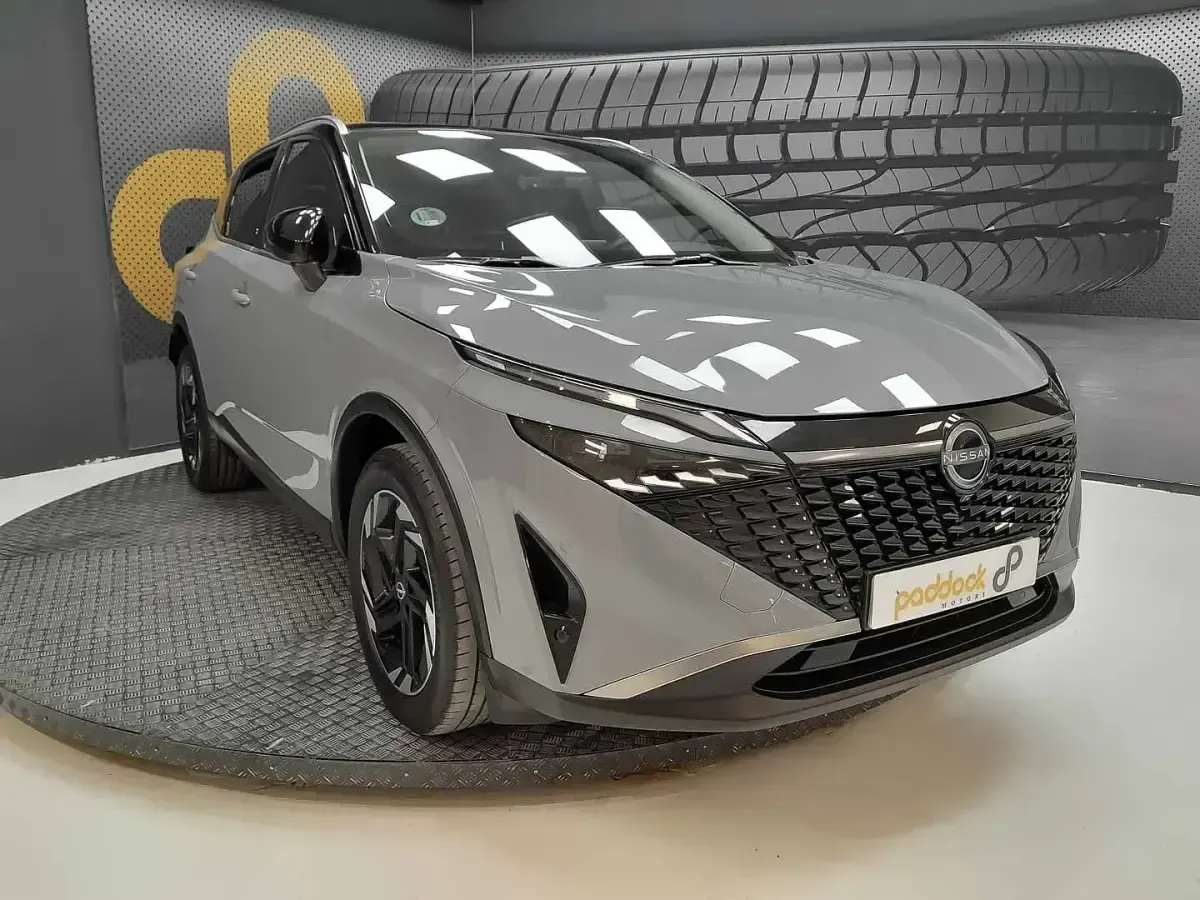 Usado Nissan Qashqai N-Connecta 158 CV (116 kW) 2025 Gris / plata SUV