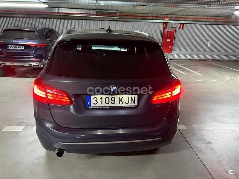 Usado BMW 225 Active Tourer iPerformance 224 CV (164 kW) 2018 Azul Monovolumen