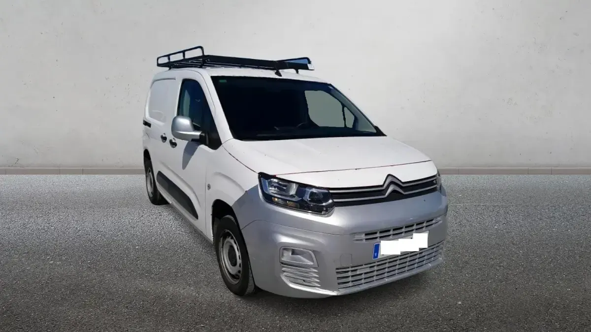 Usado Citroën Berlingo 100 CV (73 kW) 2022 Blanco Monovolumen