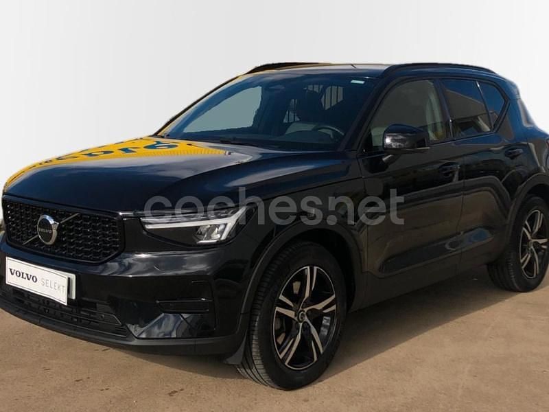 Usado Volvo XC40 Plus 163 CV (119 kW) 2025 Negro SUV