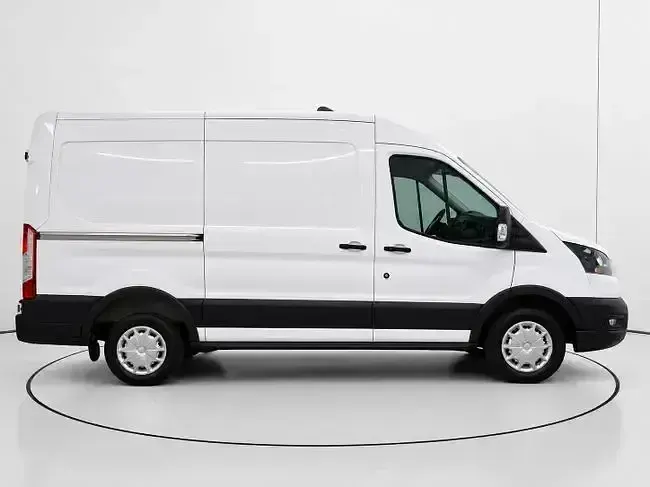 Usado Ford Transit Trend 131 CV (96 kW) 2024 Blanco Berlina