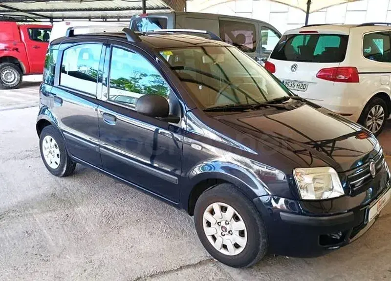 Usado Fiat Panda Active 54 CV (39 kW) 2011 Azul Utilitario