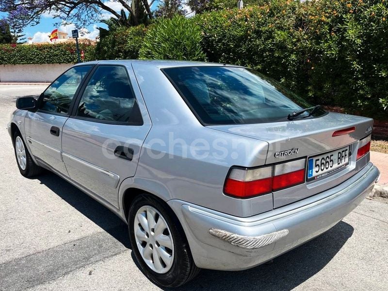 Usado Citroën Xantia 112 CV (82 kW) 2001 Gris / plata Berlina